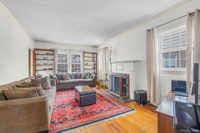 Beautiful Detached Colonial Single Family Home in Prime Bayside - photo 16