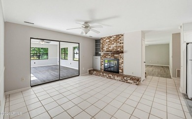 Recently renovated 3BR/2BA home in the Mink Point neighborhood! - photo 8