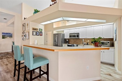 MOVE-IN READY, FURNISHED PGI HOME W/STUNNING GOLF COURSE VIEWS & - photo 25