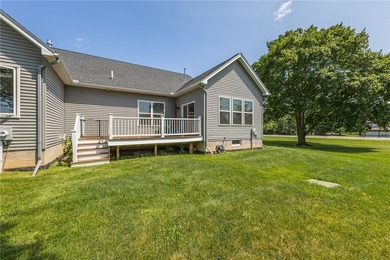Welcome to this beautifully upgraded ranch end-unit townhome - photo 28
