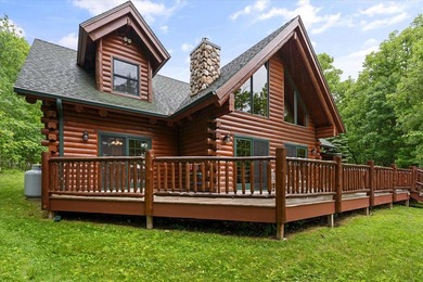 Experience authentic *up north* with this furnished 3-bedroom - photo 1