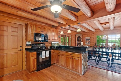 Experience authentic *up north* with this furnished 3-bedroom - photo 10