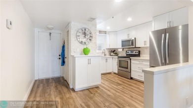 Lake Condo For Sale in Davie, Florida