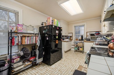 Open Sunday, July 12th, 3 p.m. to 5 p.m.This 3-unit home in West - photo 18