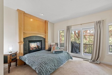 This beautifully maintained soft contemporary home offers luxury - photo 18