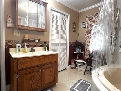 Looking for a weekend hunting/fishing retreat? THIS could be the - photo 21