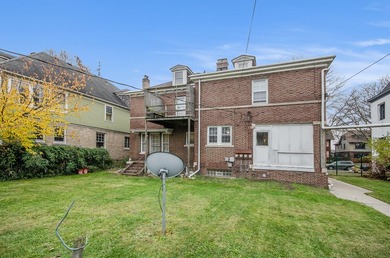 Open Sunday, July 12th, 3 p.m. to 5 p.m.This 3-unit home in West - photo 31