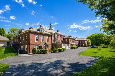 Beautifully maintained condominium in Plunkett Hill offering - photo 32