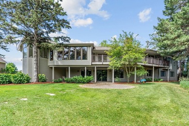This beautifully maintained soft contemporary home offers luxury - photo 42