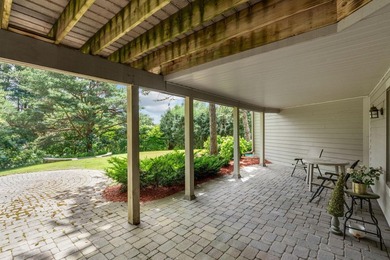 This beautifully maintained soft contemporary home offers luxury - photo 44