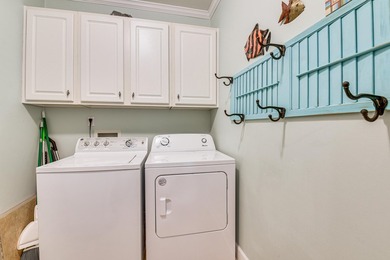 This beautifully maintained 2-bedroom, 2-bath condo is sold - photo 4
