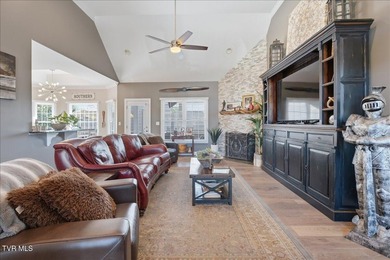 Welcome to one of the best homes in the highly sought-after Park - photo 7