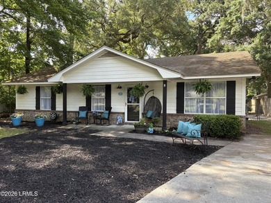 Charming Lowcountry living on desirable Lady's Island! Nestled - photo 1