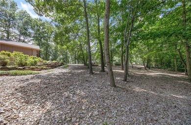 Come see this gorgeous home that has fresh paint, newer stove - photo 7