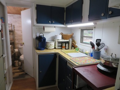 LOCATION! LAKE ACCESS! LOCATION! Escape to the Black Hills with - photo 34