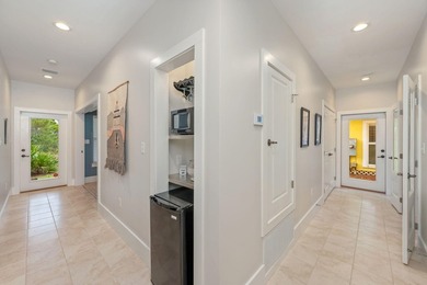 Located in the gated community of Maravilla & tucked away in a - photo 7