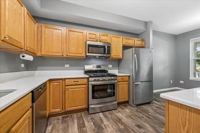 Fresh, Updated, Clean & truly move-in ready! Enjoy everything - photo 11