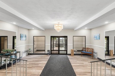 Spacious and versatile apartment featuring an extra-large living - photo 14