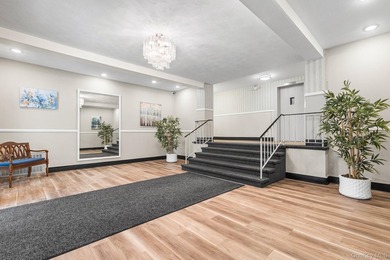 Spacious and versatile apartment featuring an extra-large living - photo 15
