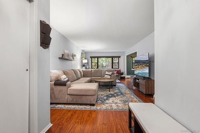 Spacious and versatile apartment featuring an extra-large living - photo 21