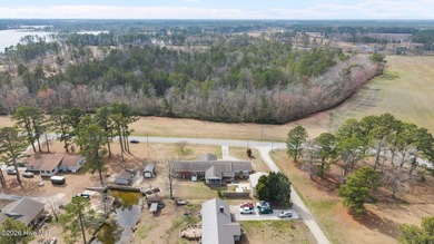 Stunning 4 bedroom, 3 full bath, single-story home in a charming - photo 22