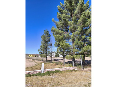 1995 Amer HS880 Manufactured home in a prime location. Four