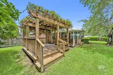 Amazing 3-bedroom, 2-bath home located near the cusp of Perdido - photo 9