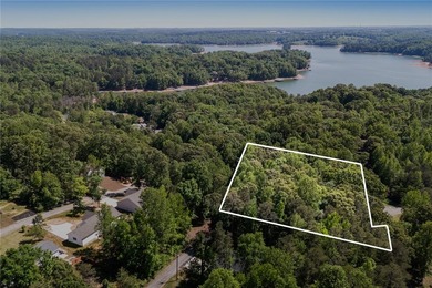 Build Your Lake Escape in Cherokee Bay! Own a beautiful, wooded - photo 2