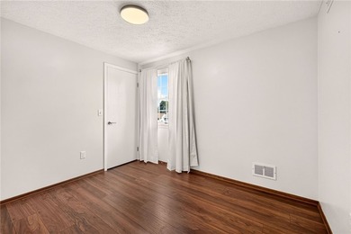 SHOWSTOPPER!! This **MAGAZINE-WORTHY** 4-bedroom 2.5-bath - photo 33