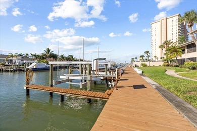 BOAT SLIP/ LIFT - PRIVATE GARAGE - FULLY RENOVATED WATERFRONT - photo 33