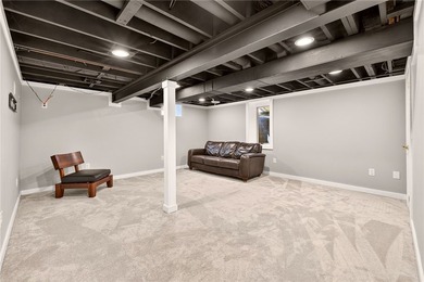 SHOWSTOPPER!! This **MAGAZINE-WORTHY** 4-bedroom 2.5-bath - photo 36