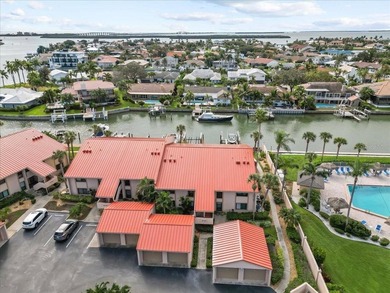 BOAT SLIP/ LIFT - PRIVATE GARAGE - FULLY RENOVATED WATERFRONT - photo 36