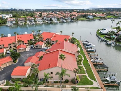 BOAT SLIP/ LIFT - PRIVATE GARAGE - FULLY RENOVATED WATERFRONT - photo 37