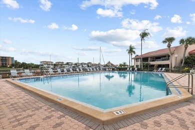 BOAT SLIP/ LIFT - PRIVATE GARAGE - FULLY RENOVATED WATERFRONT - photo 40