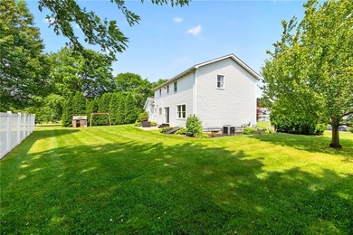 SHOWSTOPPER!! This **MAGAZINE-WORTHY** 4-bedroom 2.5-bath - photo 44