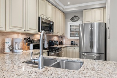 Welcoming FULLY FURNISHED 3 bedroom/3 bathroom end unit at the - photo 9