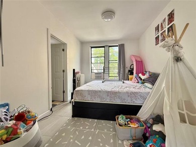 Solid brick 6-family building located in the heart of Bay Ridge - photo 9