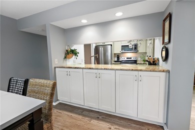 Hello LUXURY in this beautifully upgraded END UNIT! PLUS live a - photo 6