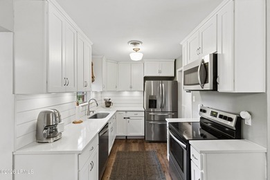 Welcome home to this freshly updated 4-bedroom, 2.5-bath home in - photo 7