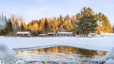 Pigeon River Home For Sale in Gaylord Michigan