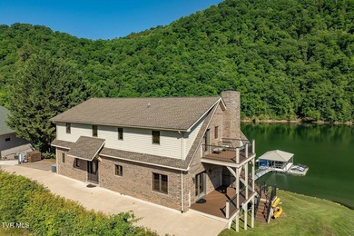 LUXURY LAKEFRONT RETREAT ON WATAUGA LAKE!! Welcome to the - photo 5