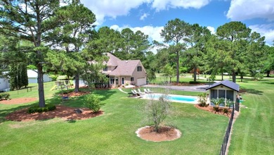 Location!! Location!! Location!! This spacious brick home with a - photo 16