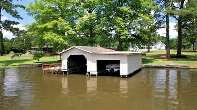 Location!! Location!! Location!! This spacious brick home with a - photo 26