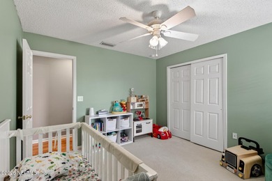 Welcome to this beautifully maintained 4-bedroom, 2-bathroom - photo 27