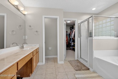 Welcome to this beautifully maintained 4-bedroom, 2-bathroom - photo 35