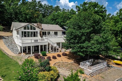 Rare opportunity on Lake Balboa! This custom-built waterfront - photo 41