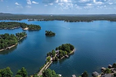 Rare opportunity on Lake Balboa! This custom-built waterfront - photo 44