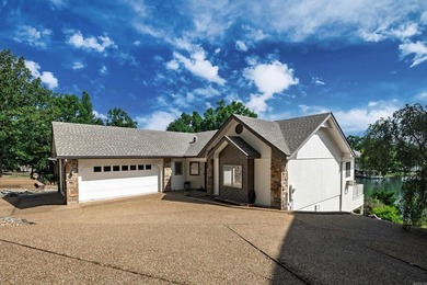 Rare opportunity on Lake Balboa! This custom-built waterfront - photo 49