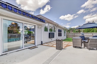 Welcome to this beautifully maintained 4-bedroom, 2-bathroom - photo 49