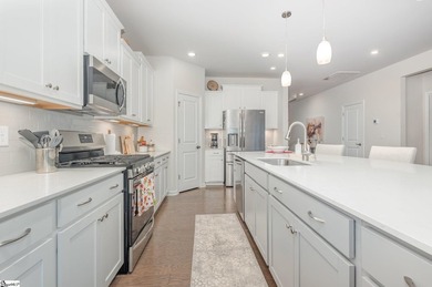 Enjoy peaceful one-level living in this beautifully maintained - photo 6
